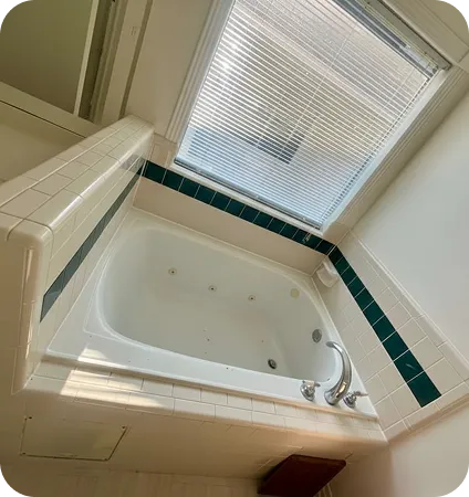 Refinished Jacuzzi tub with smooth, glossy surface